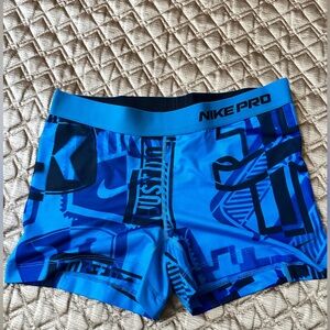 Nike Spandex shorts size L